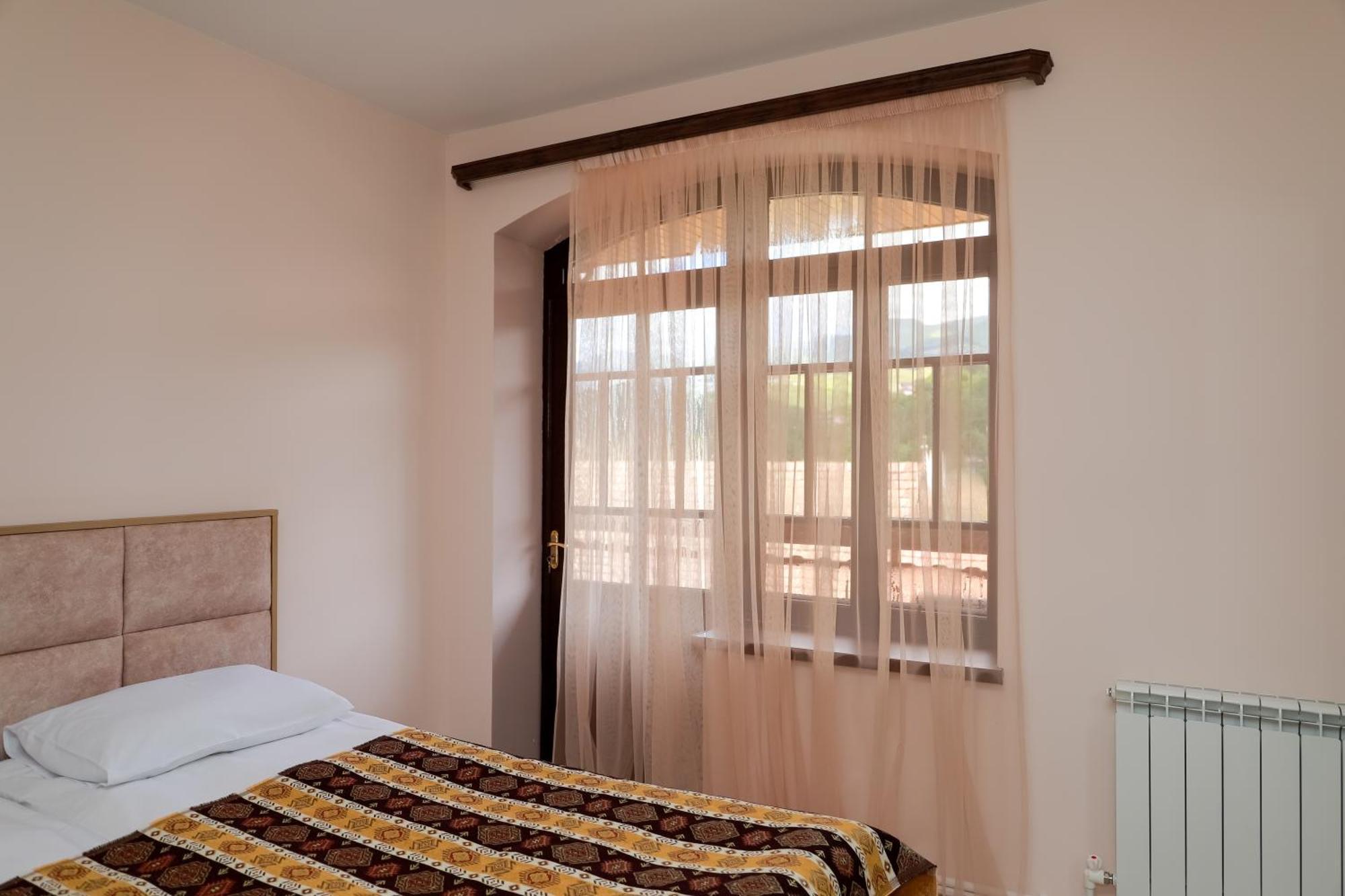 Hotel Dilijan Old Center Ngoại thất bức ảnh