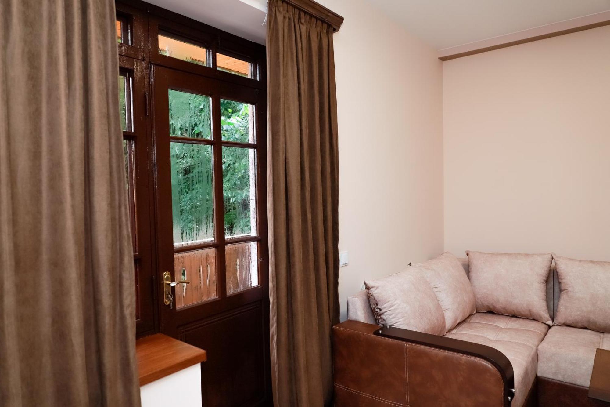 Hotel Dilijan Old Center Ngoại thất bức ảnh