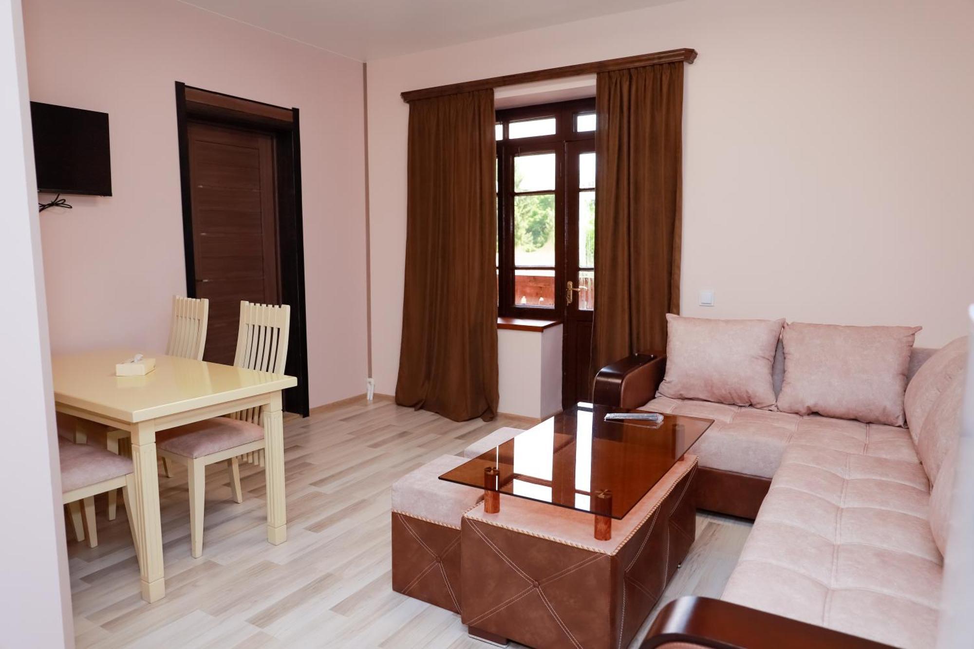 Hotel Dilijan Old Center Ngoại thất bức ảnh